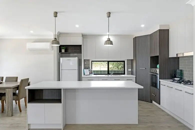 House 71_Kitchen_2_72dpi WLV House 71
